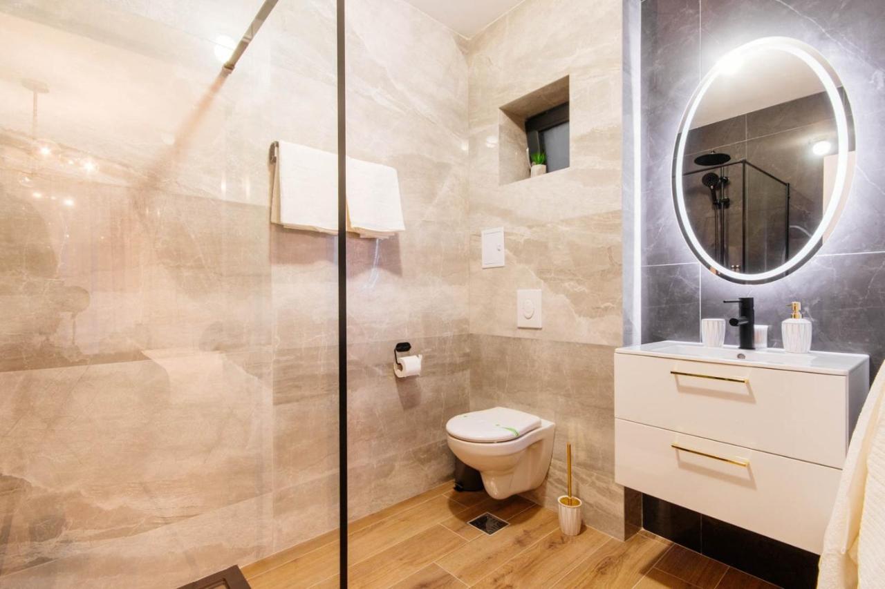 Liane Boutique Hotel Câmpulung Moldovenesc Εξωτερικό φωτογραφία