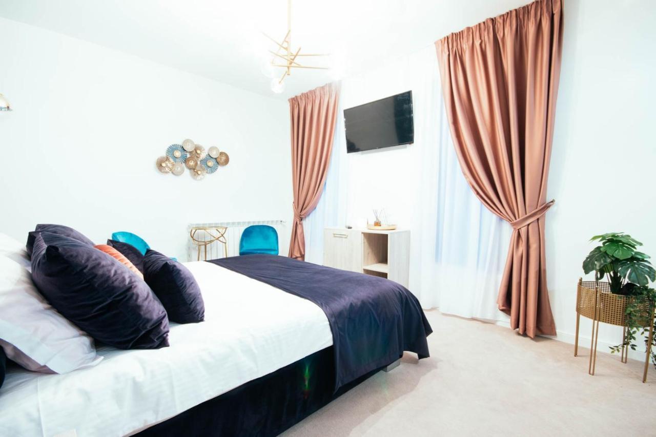 Liane Boutique Hotel Câmpulung Moldovenesc Εξωτερικό φωτογραφία